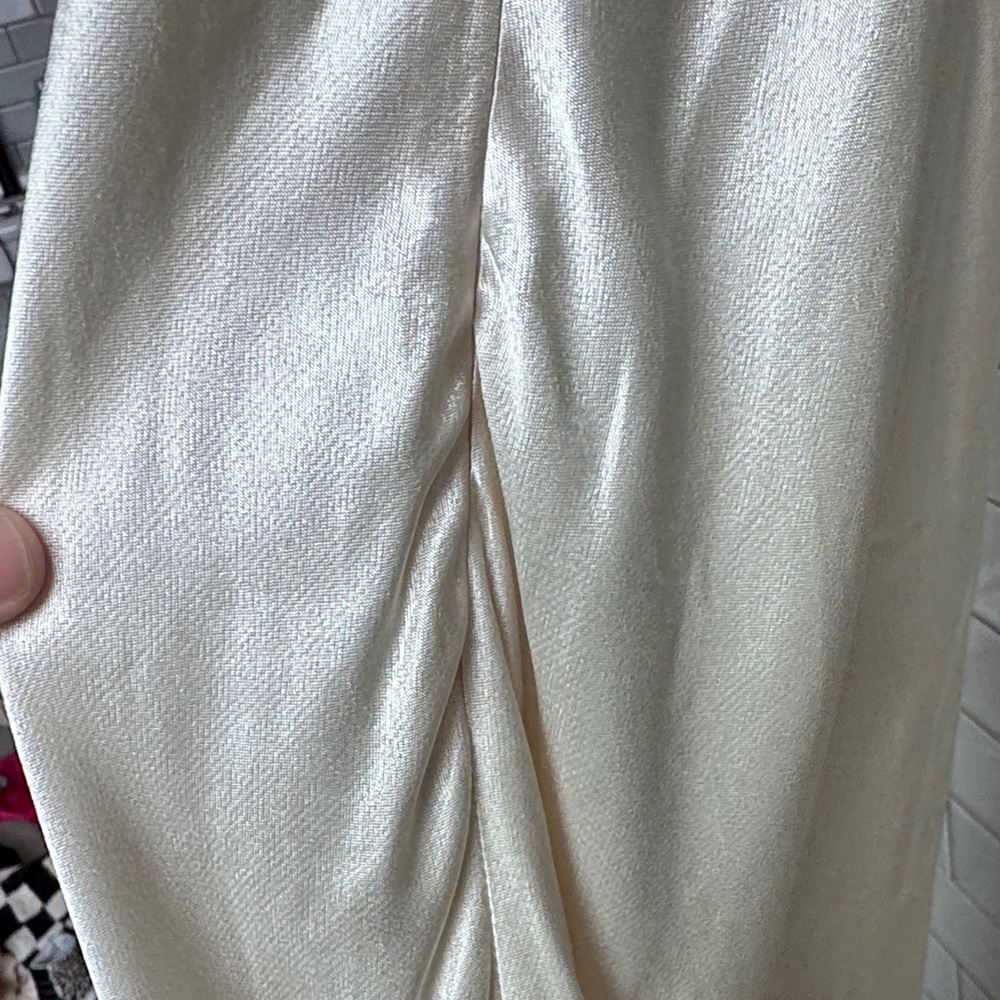 DISSH Annabelle Pearl Satin Gown - Picture 7 of 9